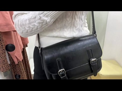 ❤️ Masturbación pública de la joven zorra FeralBerry con un consolador en el probador ️ Porno bonito en es.pi-porno.ru ❌️