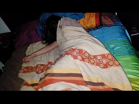 ❤️ Hijastro regañando a su joven madrastra mientras duerme ️ Porno bonito en es.pi-porno.ru ❌️