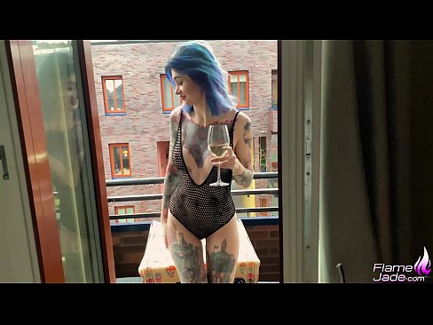 ❤️ Tremenda chica chupando con ganas y follando apasionadamente bajo el cielo abierto ️ Porno bonito en es.pi-porno.ru ❌️